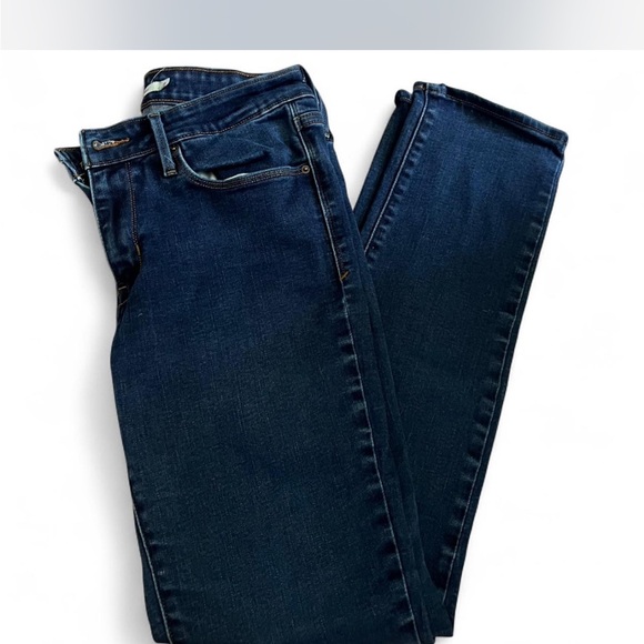 Levi's Women's Mid Rise Skinny Jeans - Picture 1 of 5